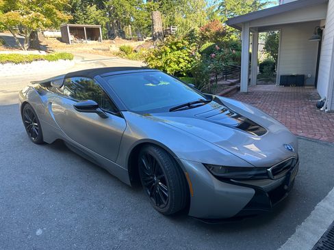 Used 2019 BMW i8 Roadster AWD/4WD image 9
