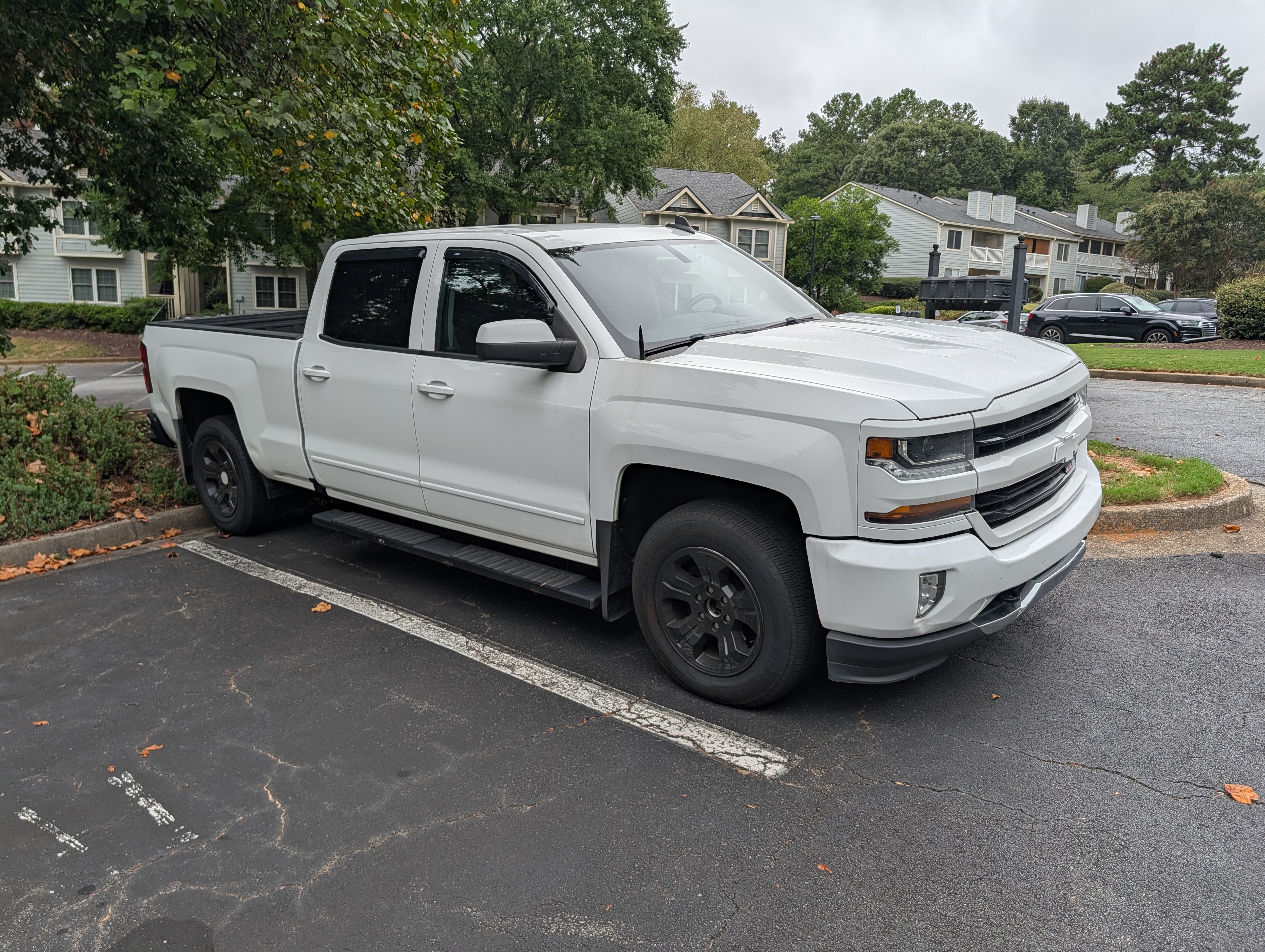 Used 2018 Chevrolet Silverado 1500 LT w/ All Star Edition AWD/4WD image 6