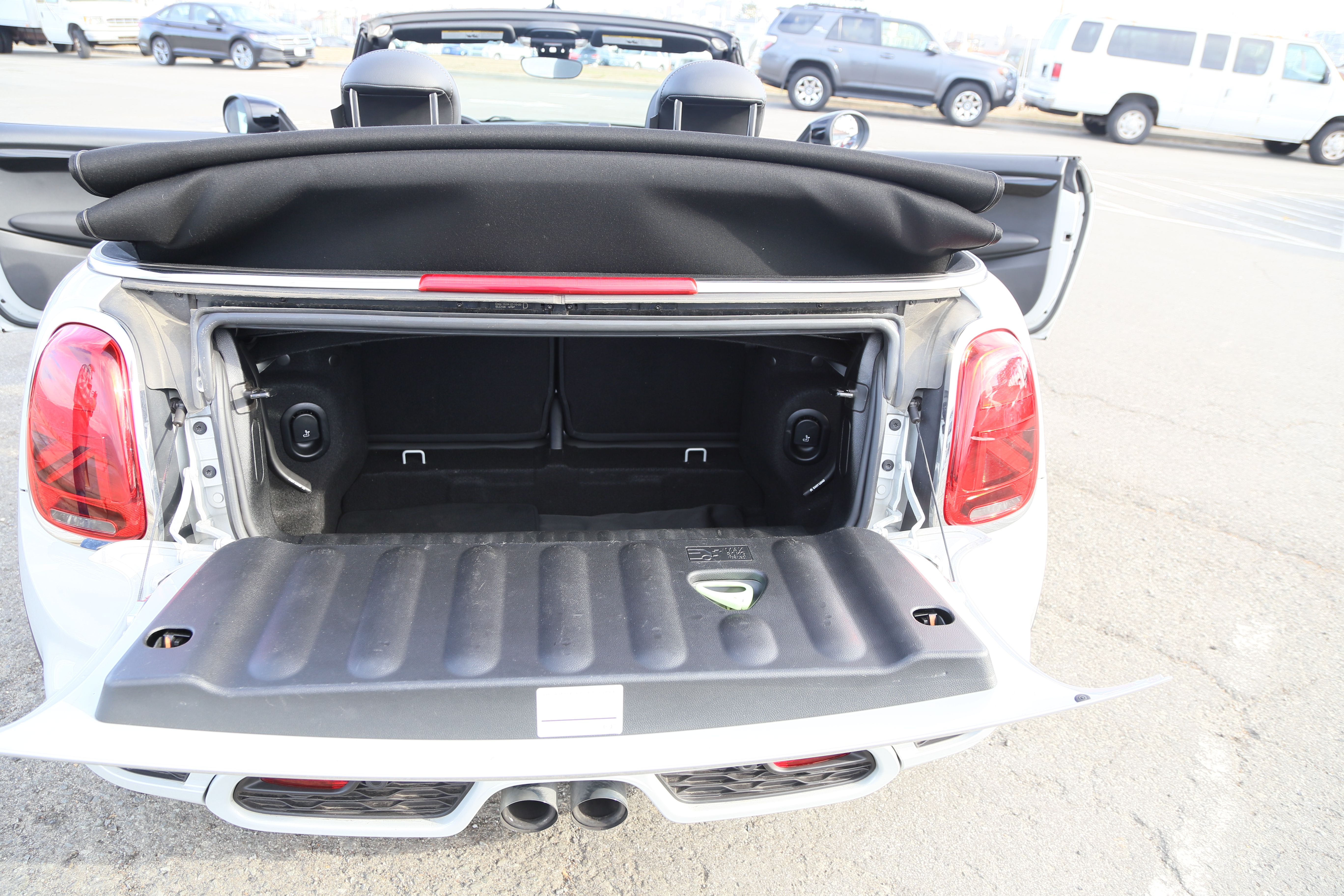 Used 2021 MINI Cooper John Cooper Works w/ 6.5" Touchscreen Package FWD image 20