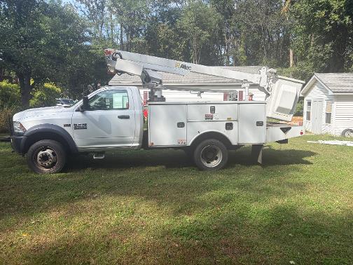 Used 2016 RAM 4500 Tradesman RWD image 1