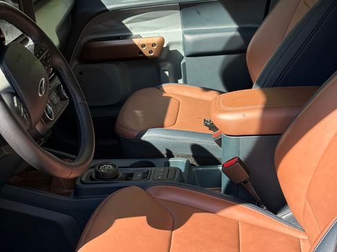 Used 2024 Ford Maverick Lariat image 5