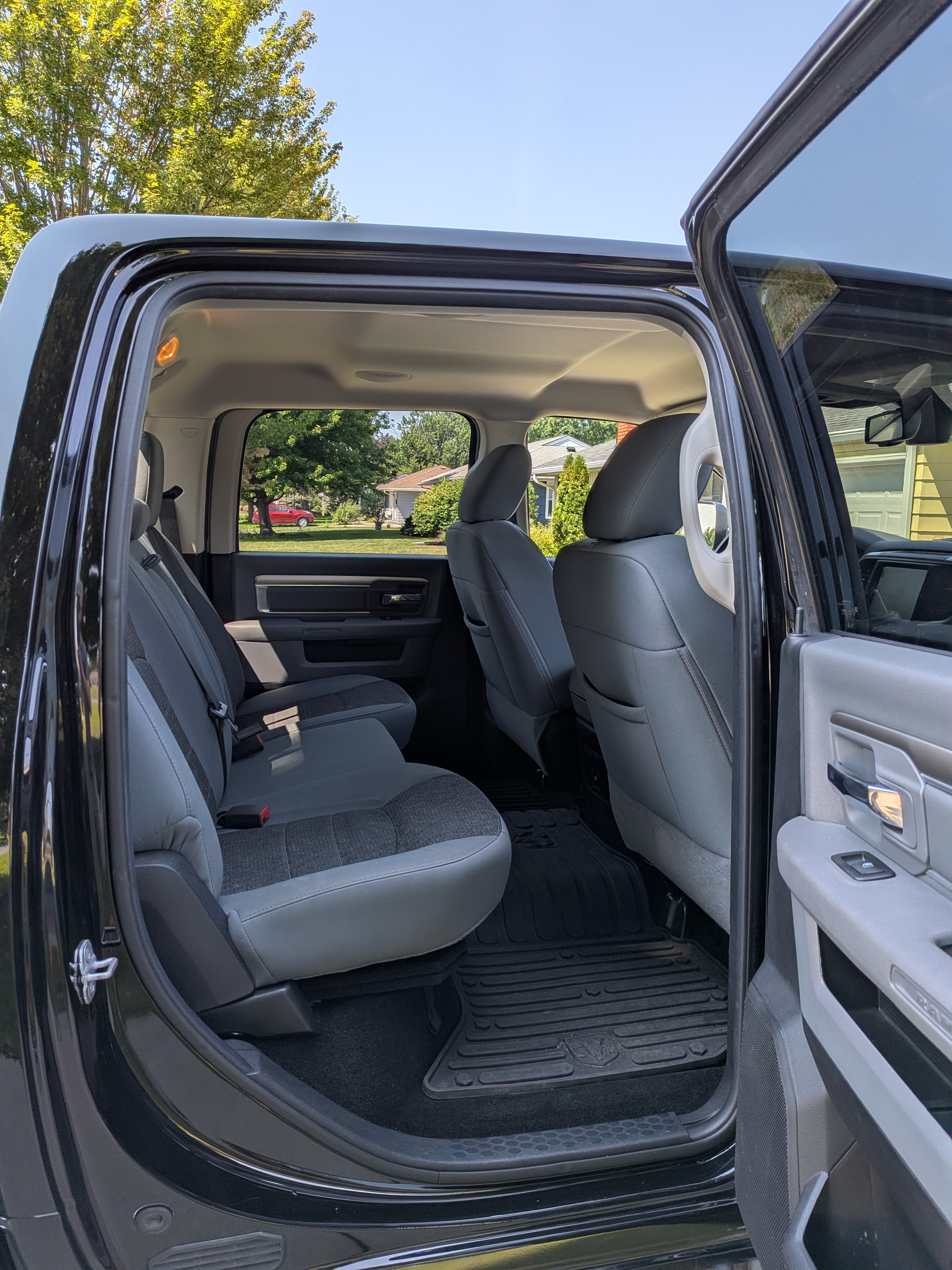 Used 2014 RAM 3500 Big Horn AWD/4WD image 9
