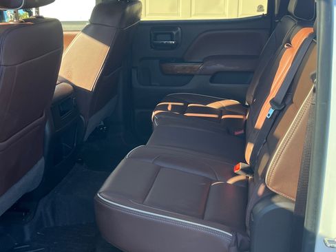 Used 2016 Chevrolet Silverado 2500 High Country w/ Duramax Plus Package image 10