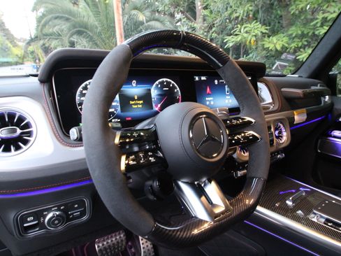 Used 2025 Mercedes-Benz G 63 AMG 4MATIC image 8