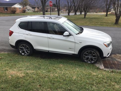 Used 2015 BMW X3 xDrive28d image 4