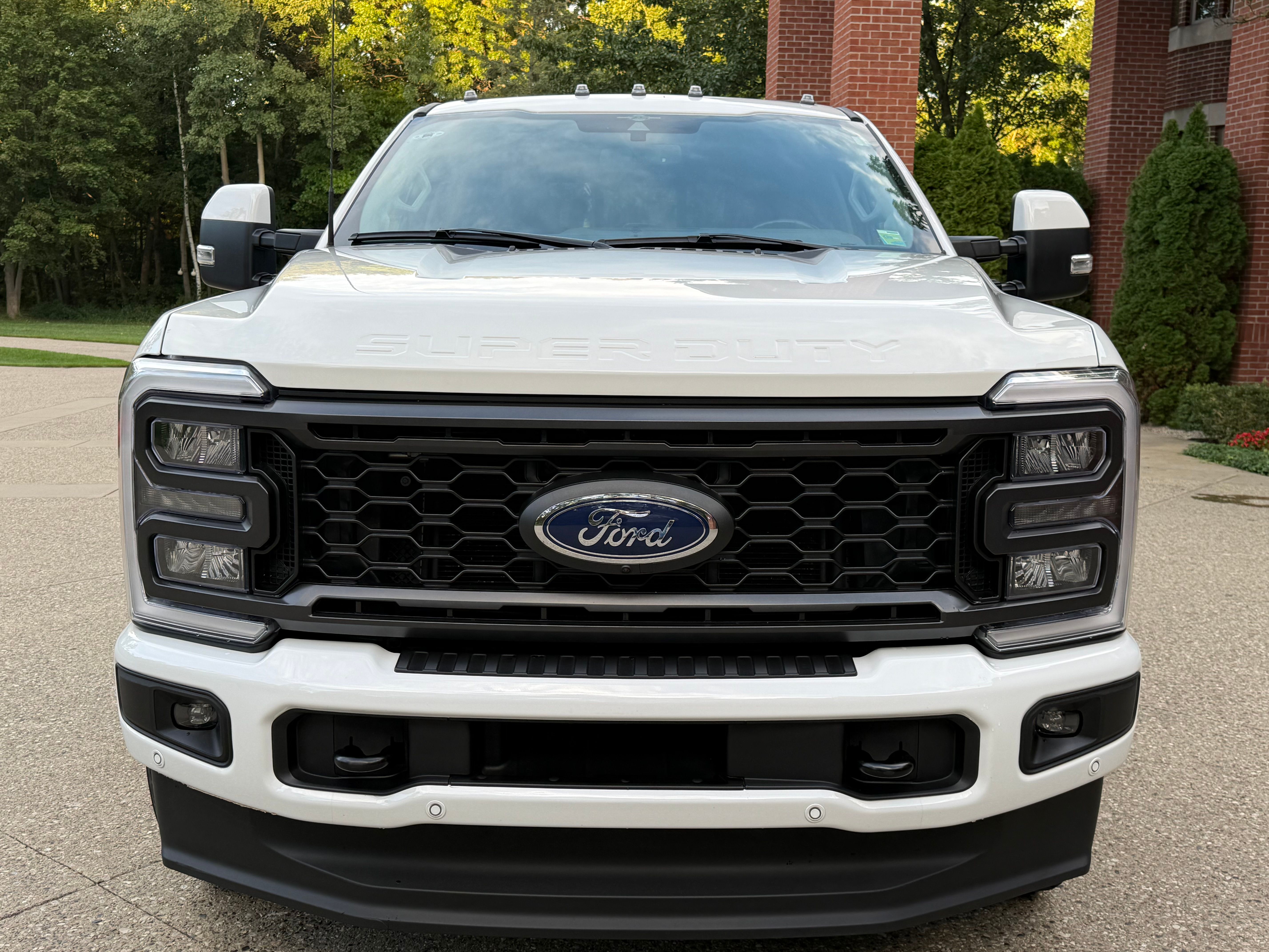 Used 2023 Ford F350 Lariat w/ Lariat Ultimate Package AWD/4WD image 4