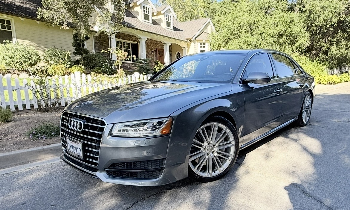Used 2017 Audi A8 L 3.0T w/ Executive Package AWD/4WD image 18