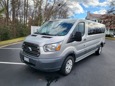 Used 2016 Ford Transit 350 XLT image 9