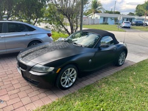 Used 2006 BMW Z4 3.0i image 4