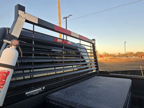 Used 2018 RAM 3500 Tradesman w/ Popular Equipment Group image 32