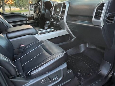 Used 2018 Ford F150 Lariat image 10