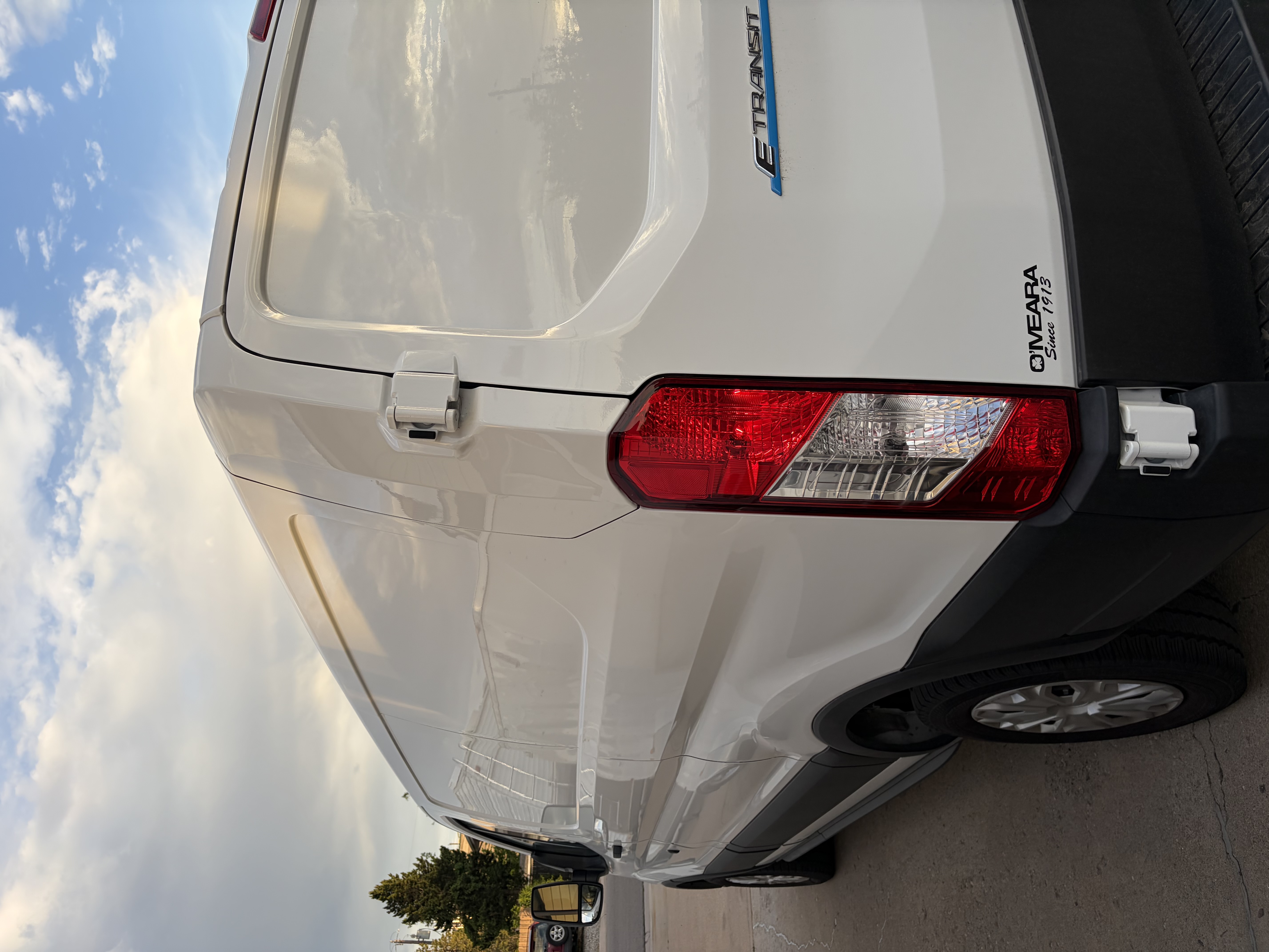 Used 2023 Ford E-Transit Low Roof RWD image 5