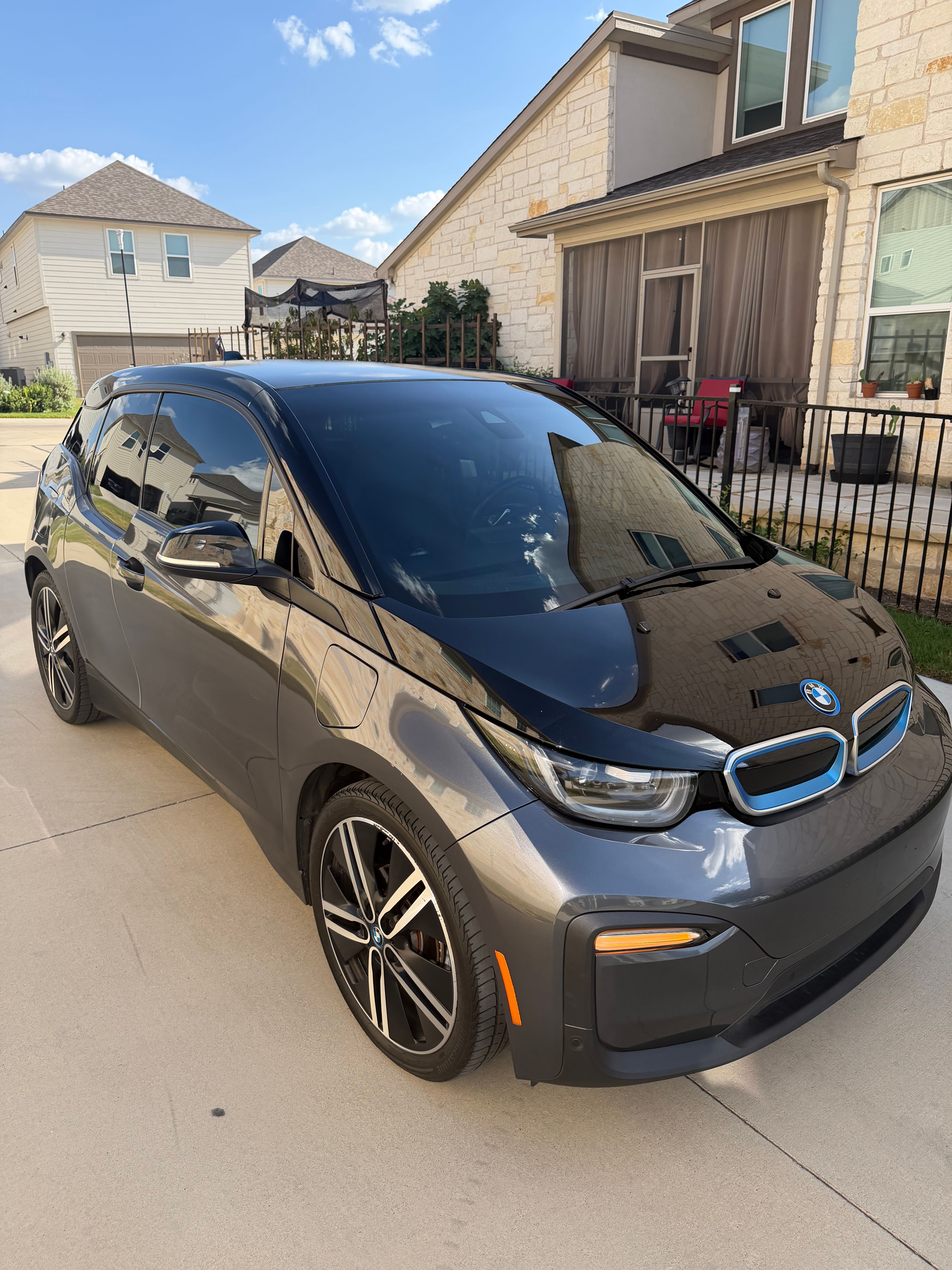 Used 2018 BMW i3 RWD image 1