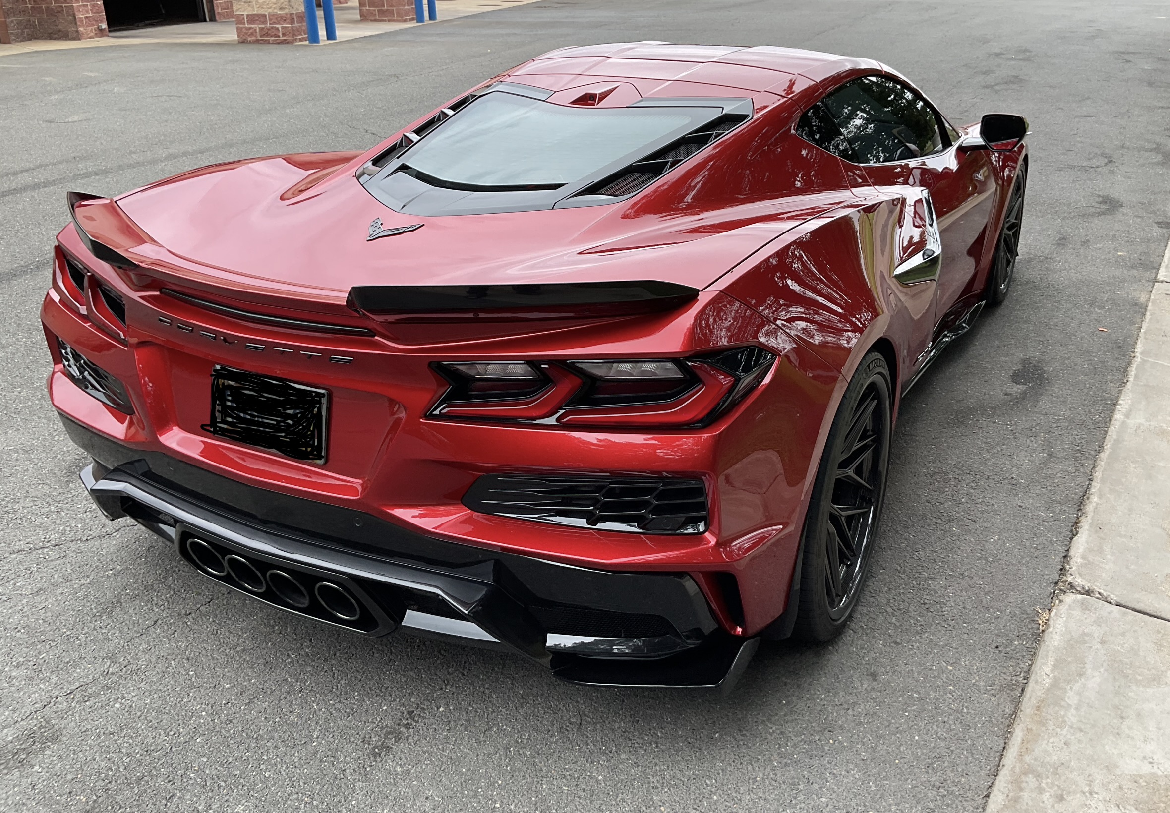 Used 2025 Chevrolet Corvette Z06 w/ Stealth Interior Trim Package RWD image 2