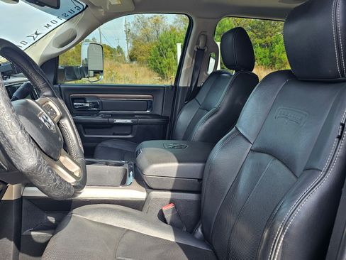 Used 2018 RAM 2500 Laramie image 9