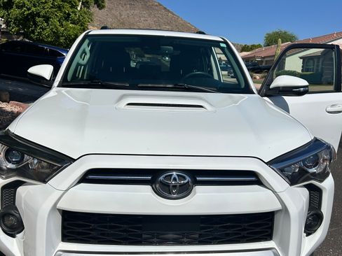 Used 2021 Toyota 4Runner TRD Off-Road Premium w/ Moonroof Package AWD/4WD image 11
