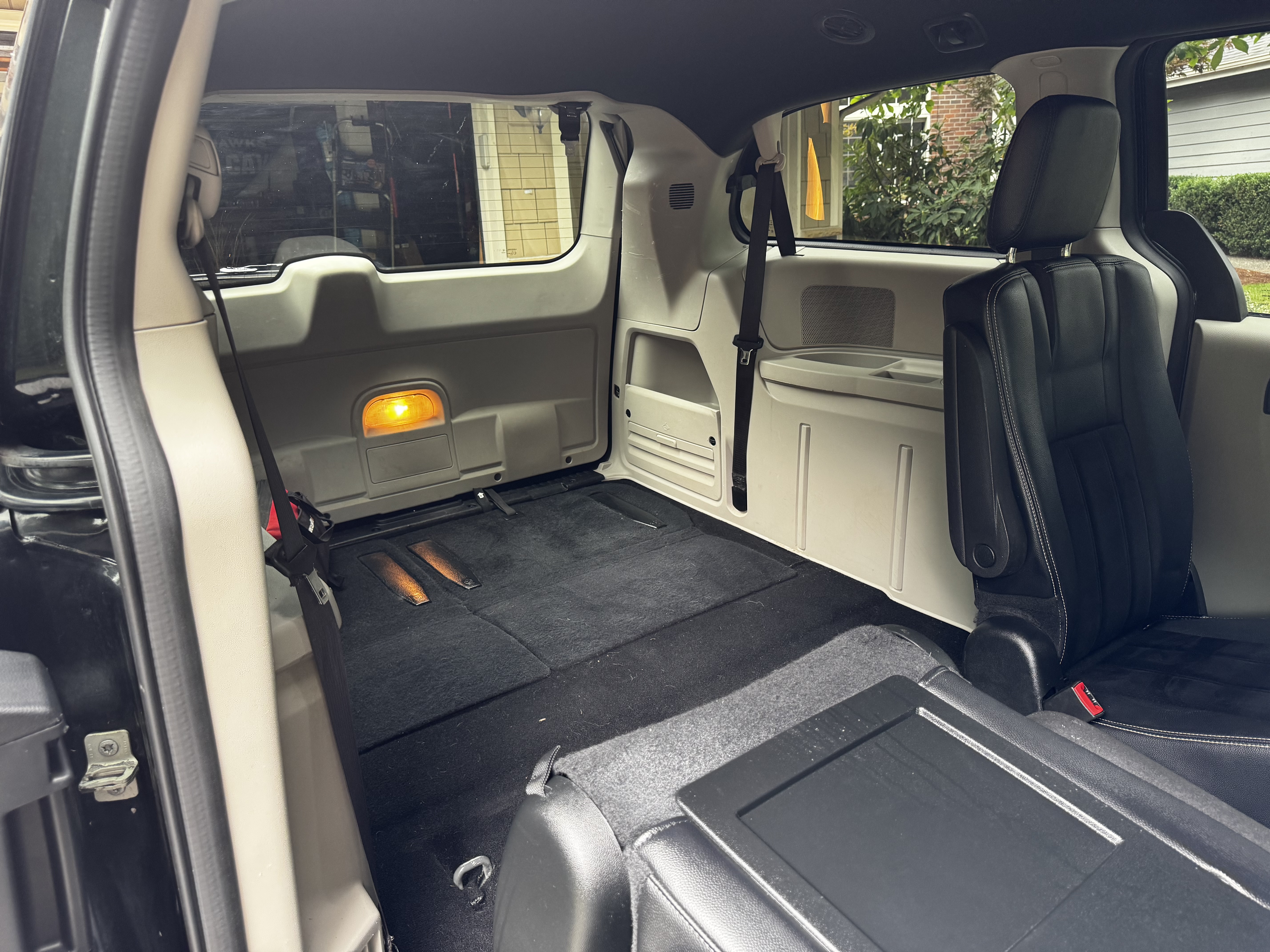 Used 2018 Dodge Grand Caravan SXT FWD image 15