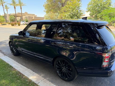 Used 2017 Land Rover Range Rover Long Wheelbase Autobiography AWD/4WD image 13