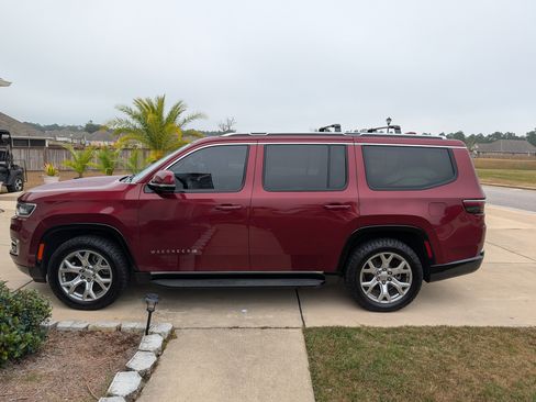 Used 2022 Jeep Wagoneer Series I w/ Premium Group I image 8