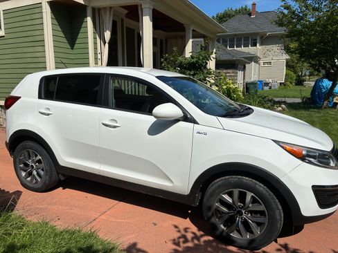 Used 2015 Kia Sportage LX AWD/4WD image 2