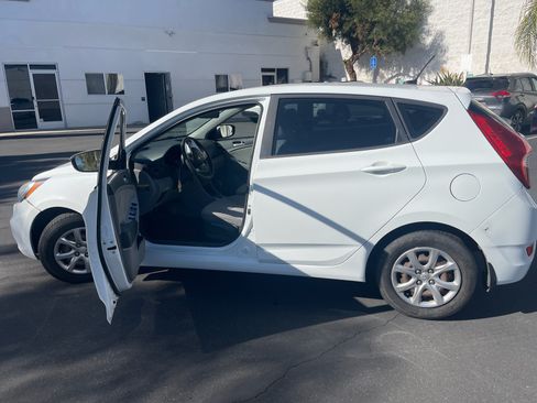 Used 2013 Hyundai Accent GS image 5