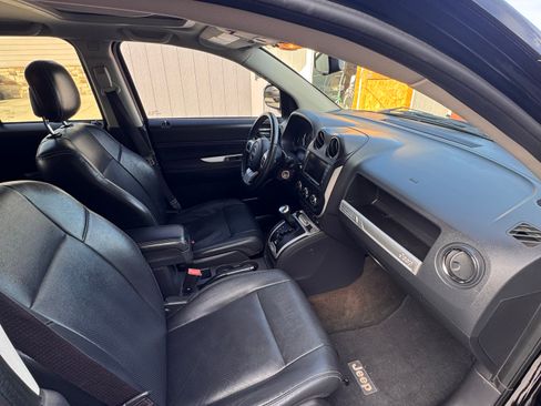 Used 2014 Jeep Compass Limited w/ Sun/Sound Group image 10