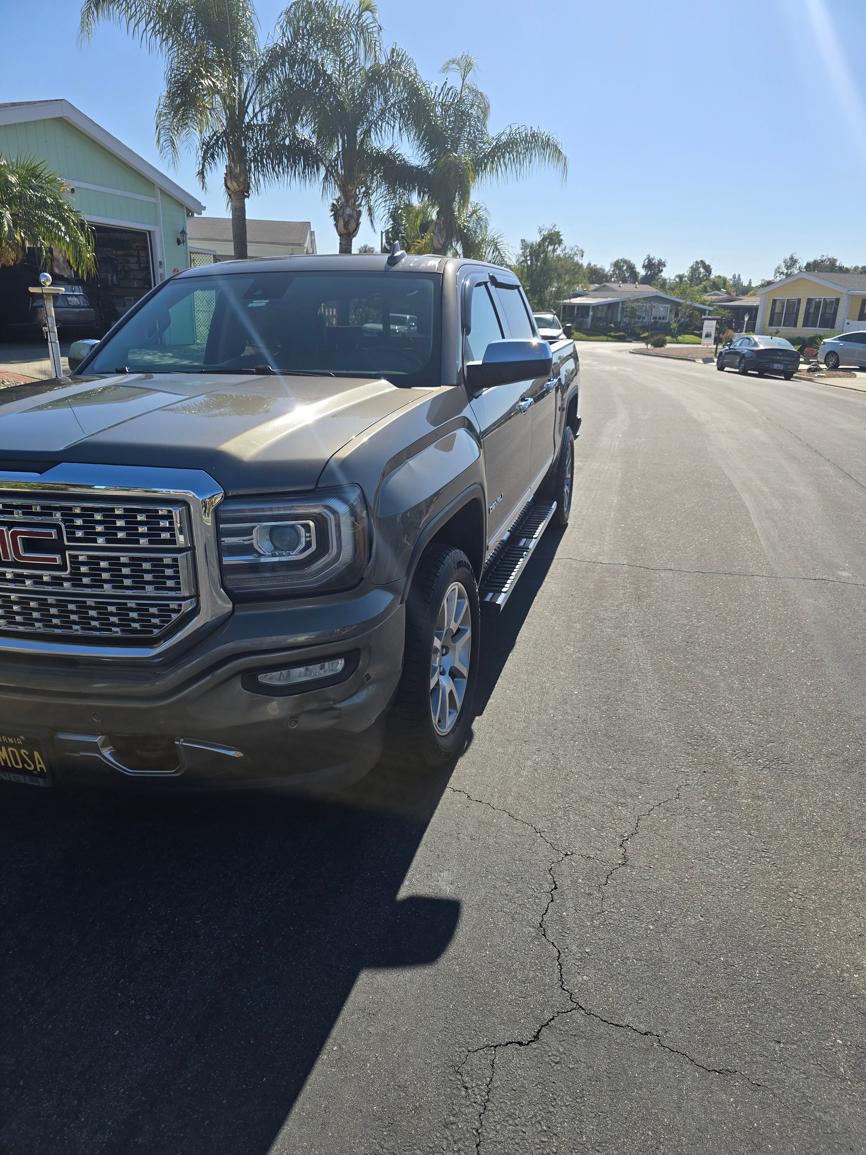 Used 2018 GMC Sierra 1500 Denali RWD image 2