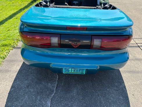Used 1996 Pontiac Firebird Convertible RWD image 9