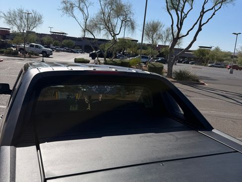 Used 2004 Chevrolet Avalanche 4x4 w/ Preferred Equipment Group image 10