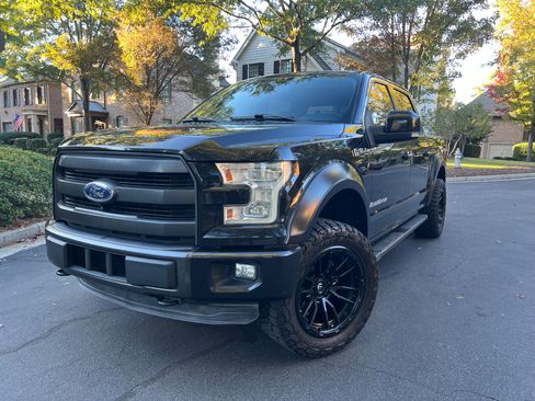 Used 2015 Ford F150 Lariat w/ Equipment Group 502A Luxury image 4