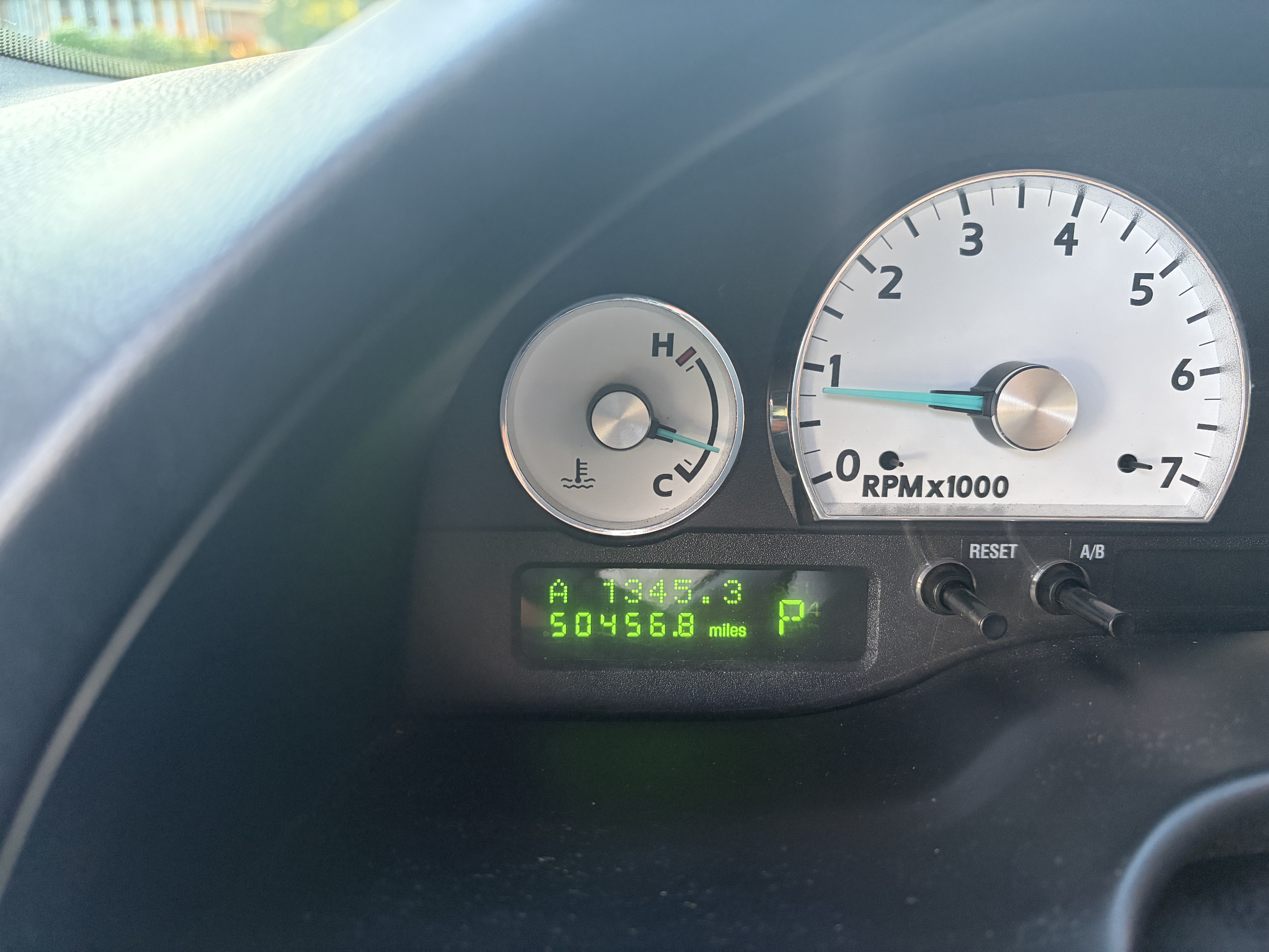 Used 2003 Ford Thunderbird RWD image 4