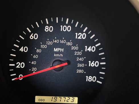 Used 2003 Lexus SC 430 Convertible image 6