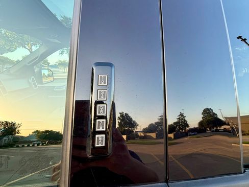 Used 2020 Ford F150 XLT w/ Equipment Group 302A Luxury AWD/4WD image 22