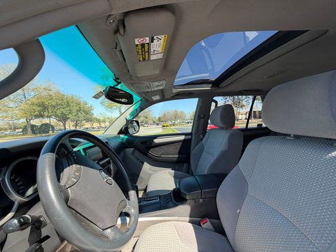 Used 2004 Toyota 4Runner Sport image 11