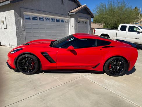 Used 2016 Chevrolet Corvette Z06 w/ 2LZ Preferred Equipment Group image 2