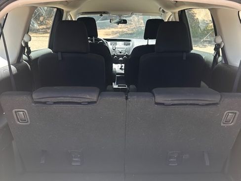 Used 2014 MAZDA MAZDA5 Sport FWD image 19