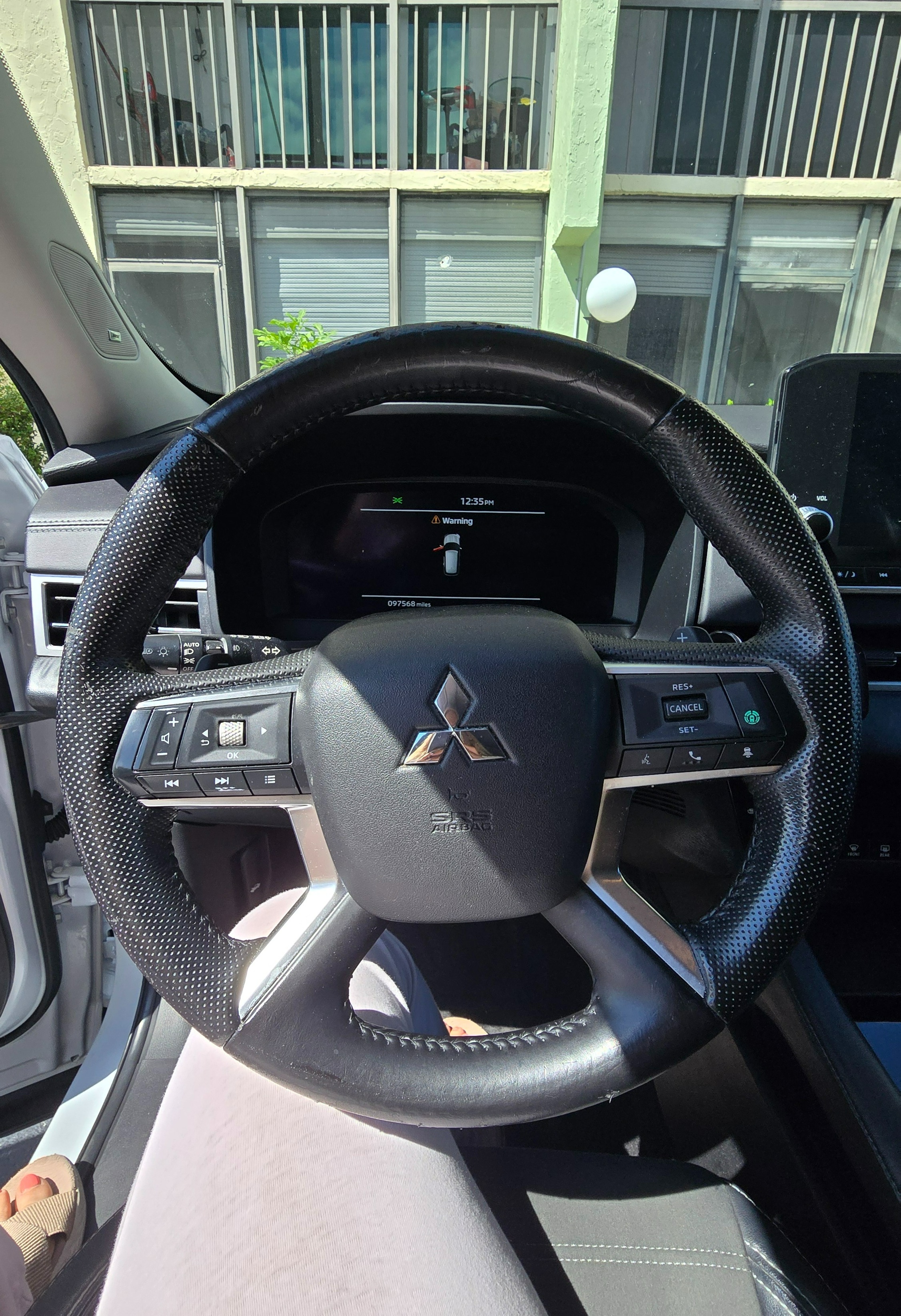 Used 2023 Mitsubishi Outlander SE FWD image 14
