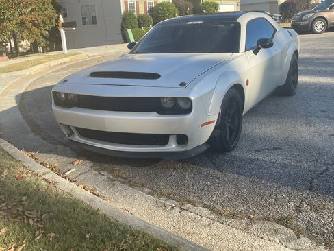 Used 2012 Dodge Challenger R/T image 9