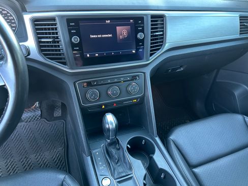 Used 2018 Volkswagen Atlas SE image 14