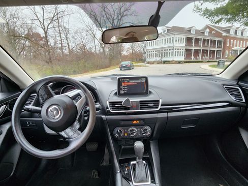 Used 2016 MAZDA MAZDA3 i Sport w/ Preferred Equipment Package image 13