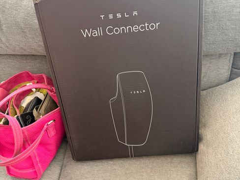 Used 2016 Toyota Prius Three Touring image 9