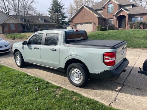 Used 2024 Ford Maverick XL image 2