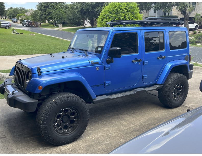 Used 2014 Jeep Wrangler Unlimited Sahara AWD/4WD image 5