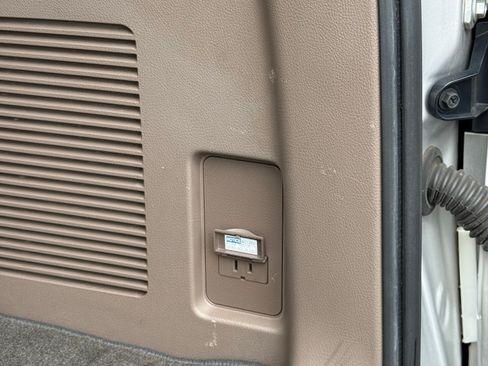 Used 2014 Lexus GX 460 w/ Premium Package image 21