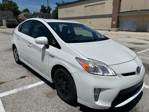 Used 2012 Toyota Prius Two FWD image 5