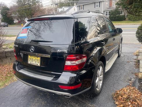 Used 2009 Mercedes-Benz ML 350 4MATIC image 4