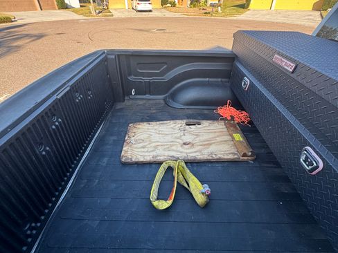 Used 2014 RAM 1500 Express image 9