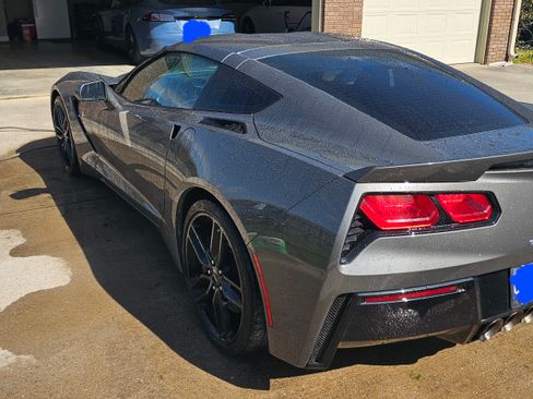 Used 2015 Chevrolet Corvette Stingray Coupe image 10