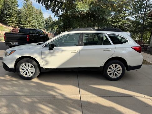 Used 2017 Subaru Outback 2.5i AWD/4WD image 18