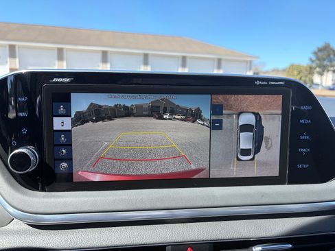 Used 2021 Hyundai Sonata Limited image 12